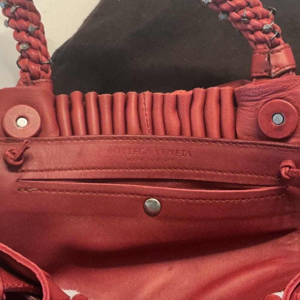 Chic Red Hobo Bag with Ruched Design